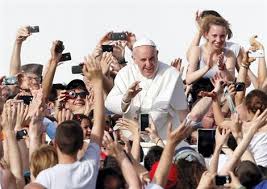 Pape Francois et jeunes